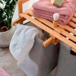 Panier à Linge à 2 Compartiments avec Etagère en Bois – Image 4