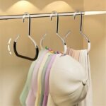 Lot de 3 Cintres Pour Casquettes, Foulards...